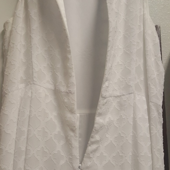 Dress - Picture 7 of 8